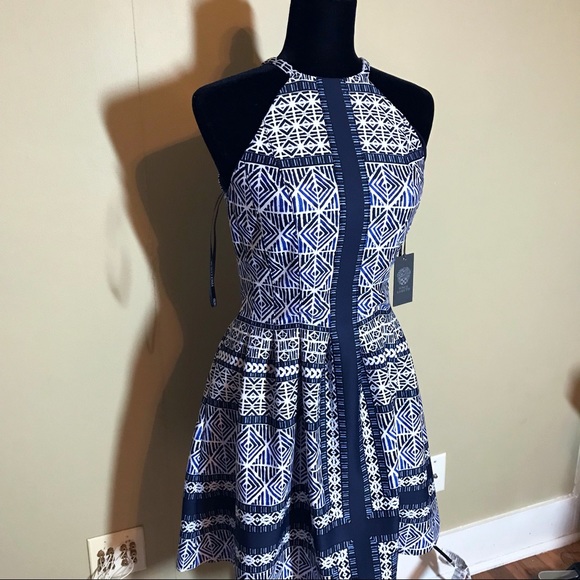 NEW Vince Camuto sleeveless mid length dress - Picture 2 of 4